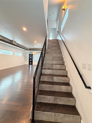 202 N York Street, Houston, TX 77003