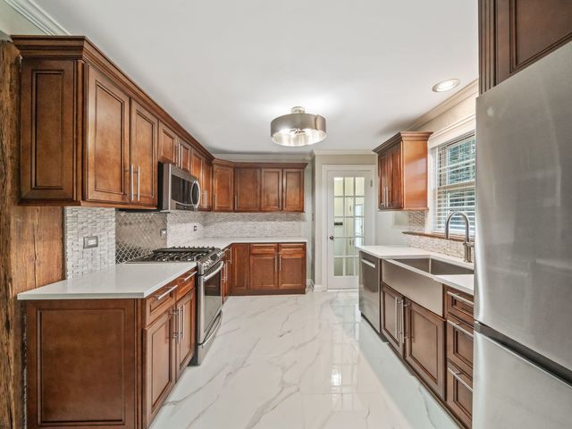 1508 Potter Road, Park Ridge, IL 60068