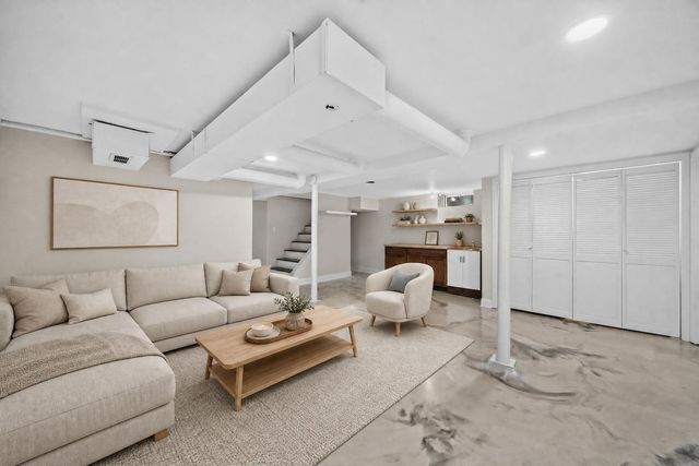 1508 Potter Road, Park Ridge, IL 60068