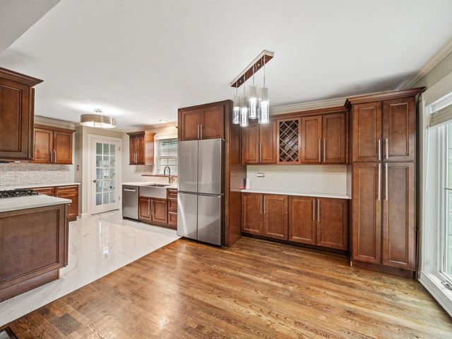 1508 Potter Road, Park Ridge, IL 60068