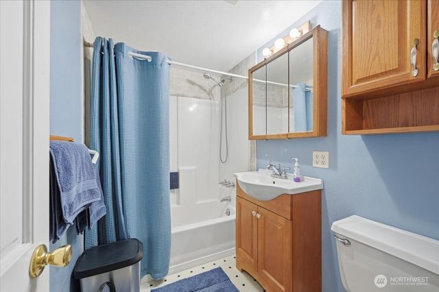 8904 220th Street SW, Edmonds, WA 98026