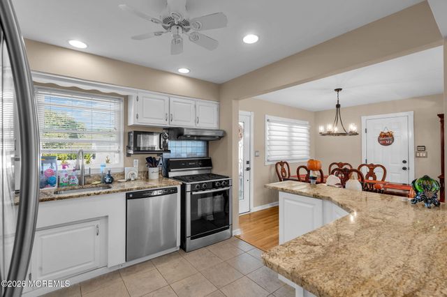 135 Irwin Place, Middletown, NJ 07748