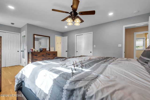 135 Irwin Place, Middletown, NJ 07748