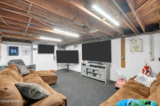 135 Irwin Place, Middletown, NJ 07748