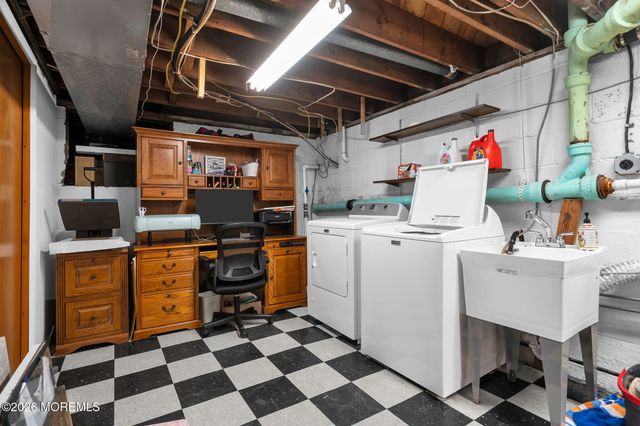 135 Irwin Place, Middletown, NJ 07748