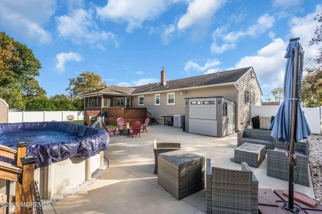 135 Irwin Place, Middletown, NJ 07748