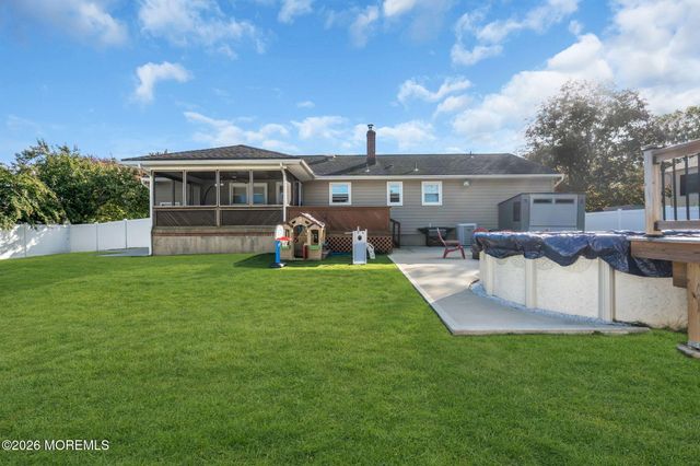 135 Irwin Place, Middletown, NJ 07748