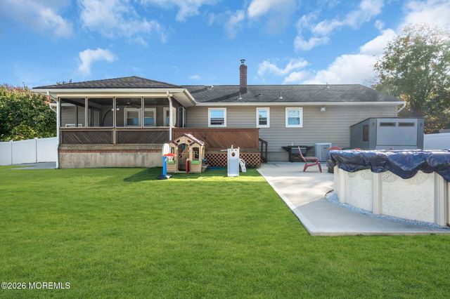 135 Irwin Place, Middletown, NJ 07748