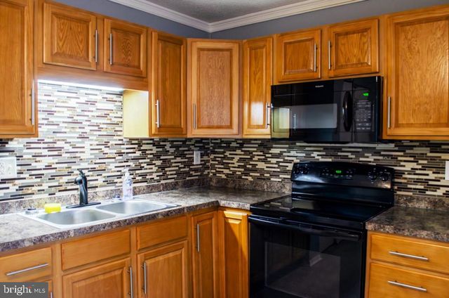 309 VILLAGE DR, Gettysburg, PA 17325