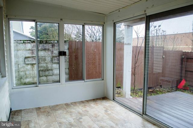 309 VILLAGE DR, Gettysburg, PA 17325