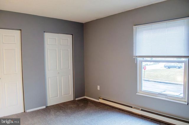 309 VILLAGE DR, Gettysburg, PA 17325