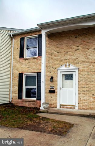 309 VILLAGE DR, Gettysburg, PA 17325