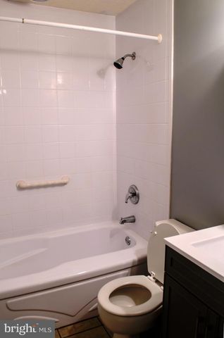 309 VILLAGE DR, Gettysburg, PA 17325