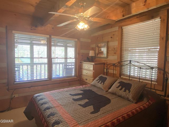 2601 Black Bear Lane, Sevierville, TN 37876