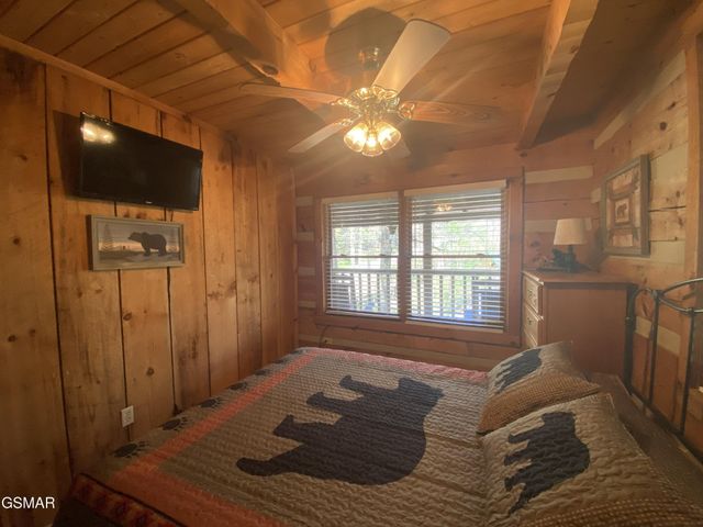 2601 Black Bear Lane, Sevierville, TN 37876