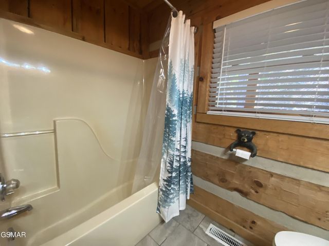 2601 Black Bear Lane, Sevierville, TN 37876