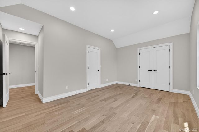 15 Ridge Drive, Port Washington, NY 11050