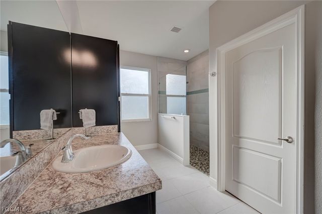 3412 NW 15th LN, Cape Coral, FL 33993