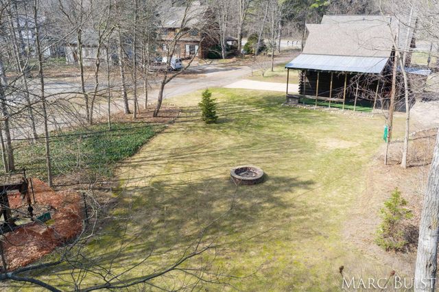 1876 Lake Michigan Drive NW, Grand Rapids, MI 49534