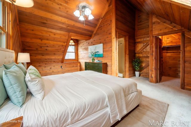 1876 Lake Michigan Drive NW, Grand Rapids, MI 49534