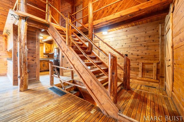 1876 Lake Michigan Drive NW, Grand Rapids, MI 49534