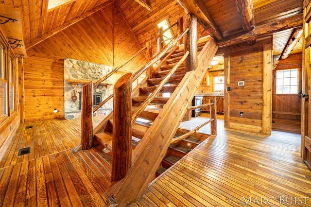 1876 Lake Michigan Drive NW, Grand Rapids, MI 49534