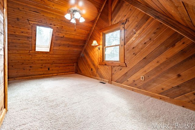 1876 Lake Michigan Drive NW, Grand Rapids, MI 49534