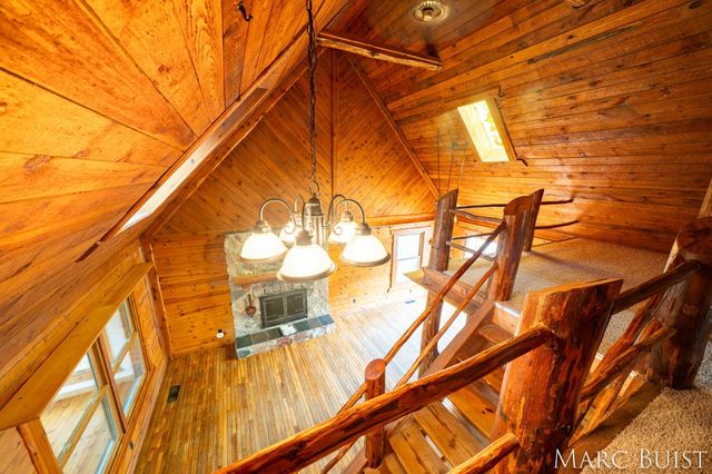 1876 Lake Michigan Drive NW, Grand Rapids, MI 49534