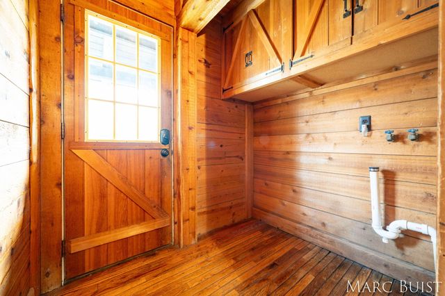 1876 Lake Michigan Drive NW, Grand Rapids, MI 49534