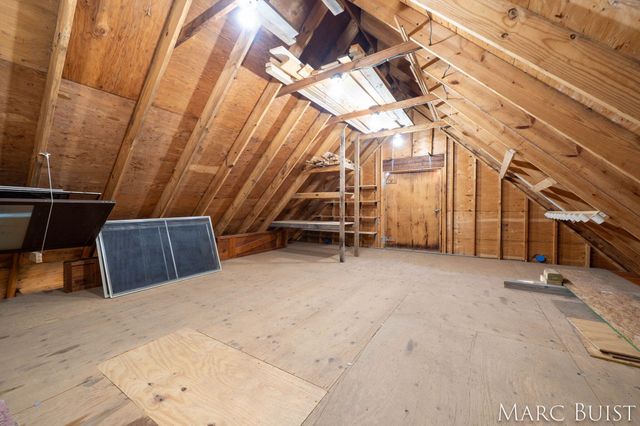 1876 Lake Michigan Drive NW, Grand Rapids, MI 49534