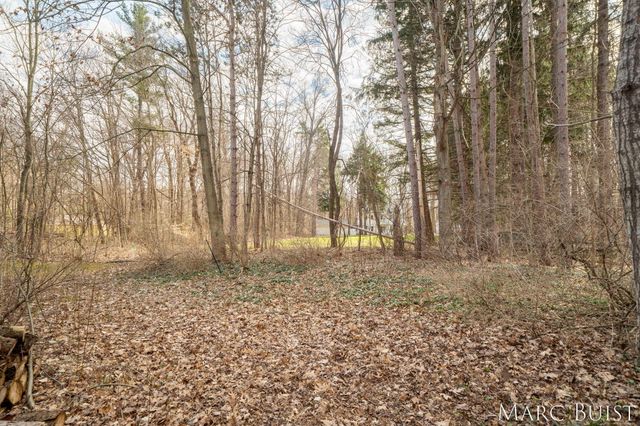 1876 Lake Michigan Drive NW, Grand Rapids, MI 49534