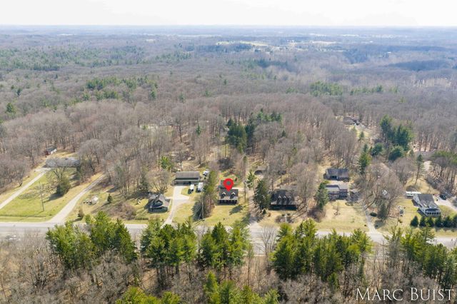 1876 Lake Michigan Drive NW, Grand Rapids, MI 49534