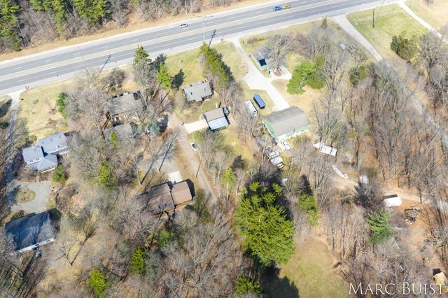 1876 Lake Michigan Drive NW, Grand Rapids, MI 49534