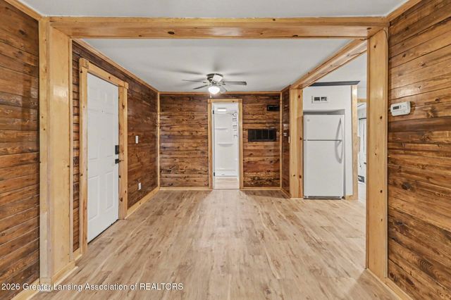 1761 Island Highway, Charlotte, MI 48813