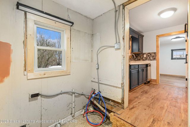 1761 Island Highway, Charlotte, MI 48813