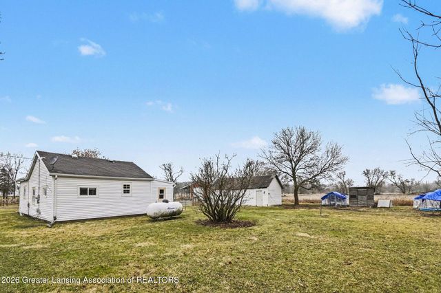 1761 Island Highway, Charlotte, MI 48813