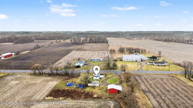 1761 Island Highway, Charlotte, MI 48813