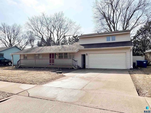 5209 W Thurman Dr Drive, Sioux Falls, SD 57106