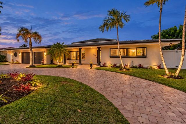 2121 NE 29TH Street, Lighthouse Point, FL 33064