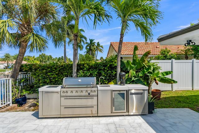 2121 NE 29TH Street, Lighthouse Point, FL 33064