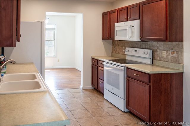 40 Country Manor Boulevard, Madison, IN 47250