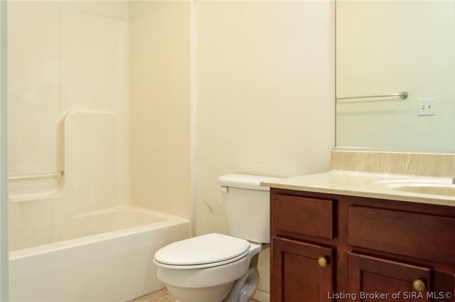 40 Country Manor Boulevard, Madison, IN 47250