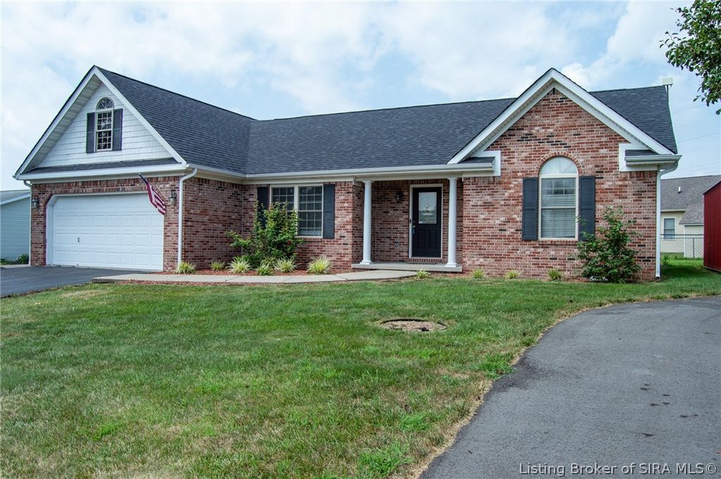 40 Country Manor Boulevard, Madison, IN 47250
