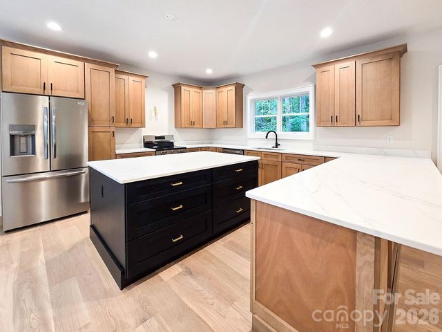 505 S Oconeechee Avenue, Black Mountain, NC 28711