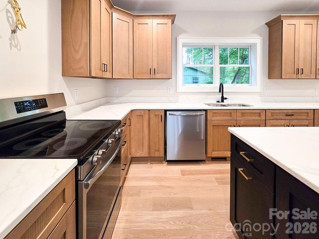 505 S Oconeechee Avenue, Black Mountain, NC 28711
