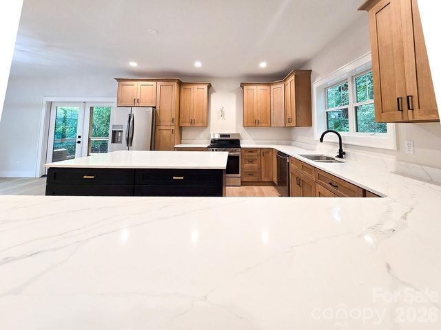 505 S Oconeechee Avenue, Black Mountain, NC 28711