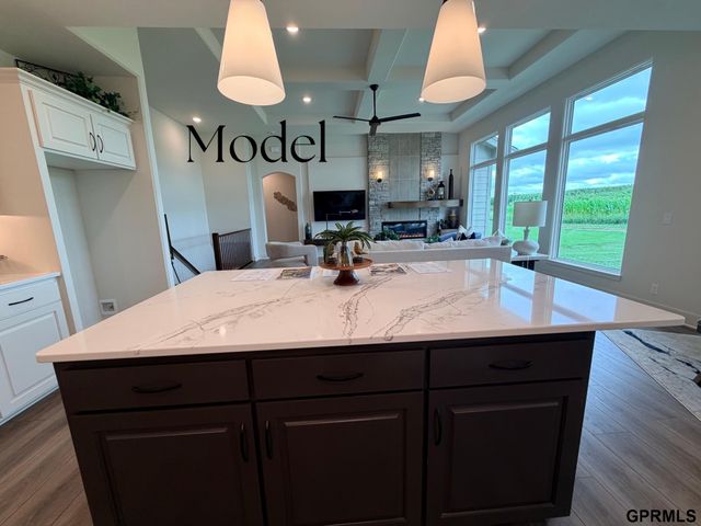 6708 S 200th Avenue, Gretna, NE 68135