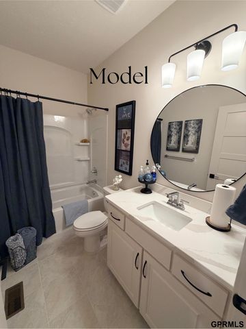 6708 S 200th Avenue, Gretna, NE 68135