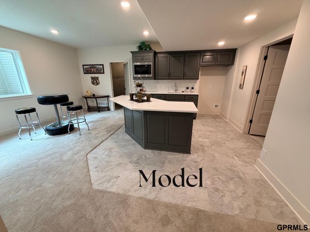 6708 S 200th Avenue, Gretna, NE 68135