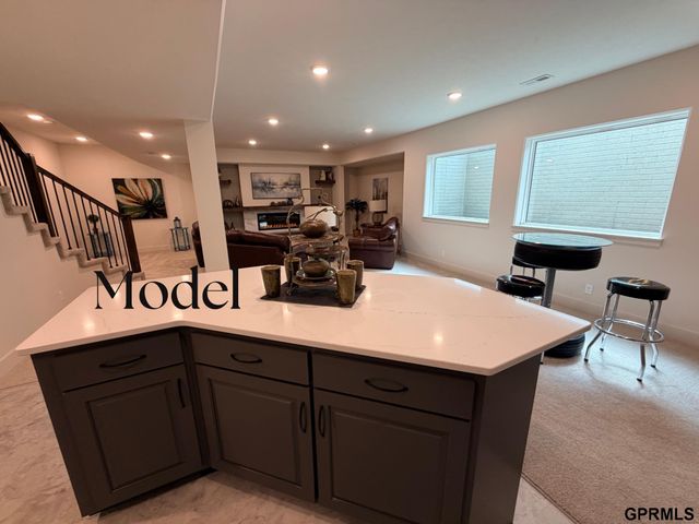6708 S 200th Avenue, Gretna, NE 68135